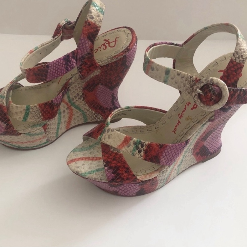 Alice and Olivia Juliet Multicolor Wedge Sandals size 40 used condition $295